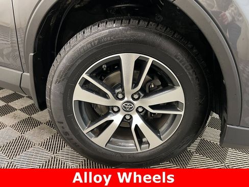 Used 2018 Toyota RAV4 XLE image 48