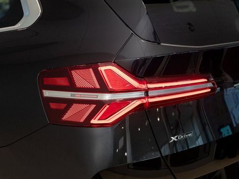 Used 2026 BMW X3 xDrive30 w/ Premium Package image 9