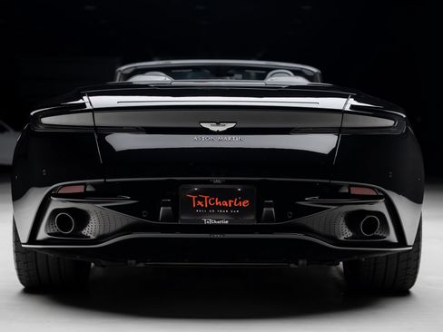Used 2019 Aston Martin DB11 Volante RWD image 28