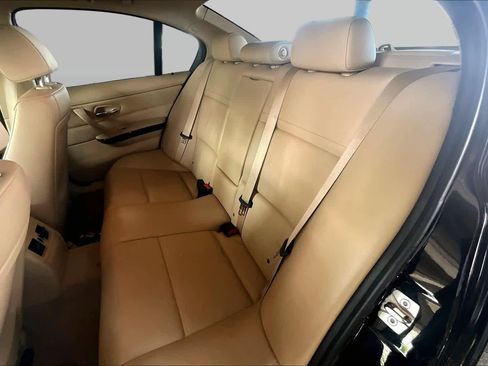 Used 2011 BMW 328i Sedan RWD image 19