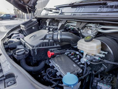 Used 2024 Mercedes-Benz Sprinter 2500 image 18