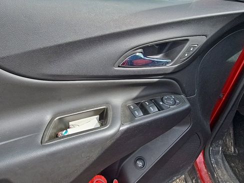 Certified 2024 Chevrolet Equinox LT image 12