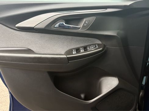 Used 2023 Chevrolet TrailBlazer LT w/ Convenience Package image 30