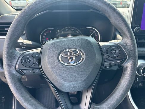 Certified 2025 Toyota RAV4 XLE AWD/4WD image 18