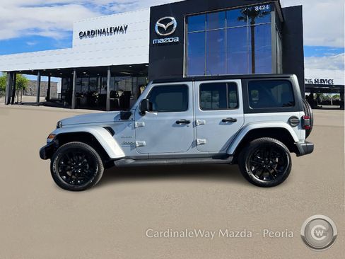 Used 2023 Jeep Wrangler Unlimited Sahara image 10