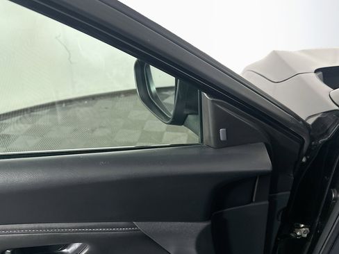 Used 2024 Nissan Sentra SV FWD image 16