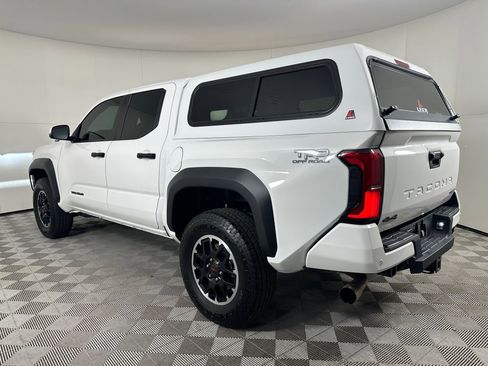 Certified 2025 Toyota Tacoma TRD Off-Road w/ TRD Off Road Upgrade Package image 3