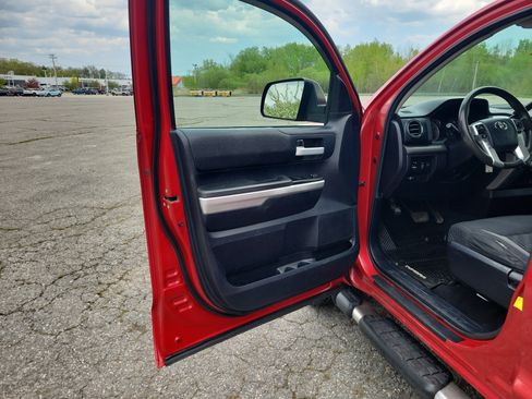 Used 2015 Toyota Tundra SR5 AWD/4WD image 15