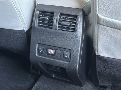 Used 2023 Mitsubishi Outlander SEL FWD image 36