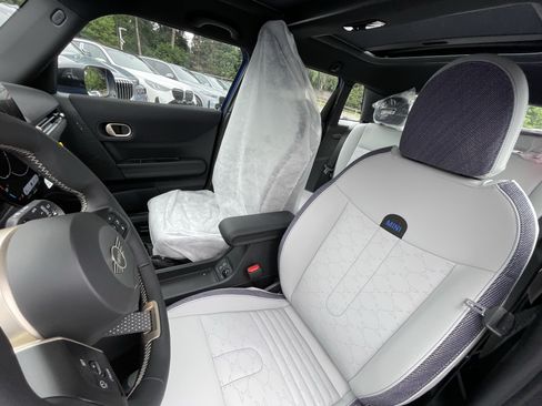 New 2026 MINI Cooper 4-Door Hardtop FWD image 8