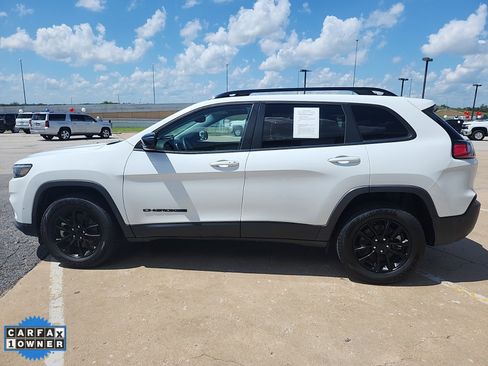 Used 2023 Jeep Cherokee Altitude Lux image 5