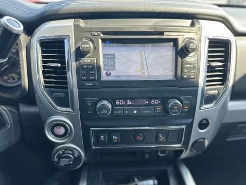Used 2018 Nissan Titan PRO-4X image 19