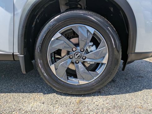 New 2026 Nissan Rogue SV image 11