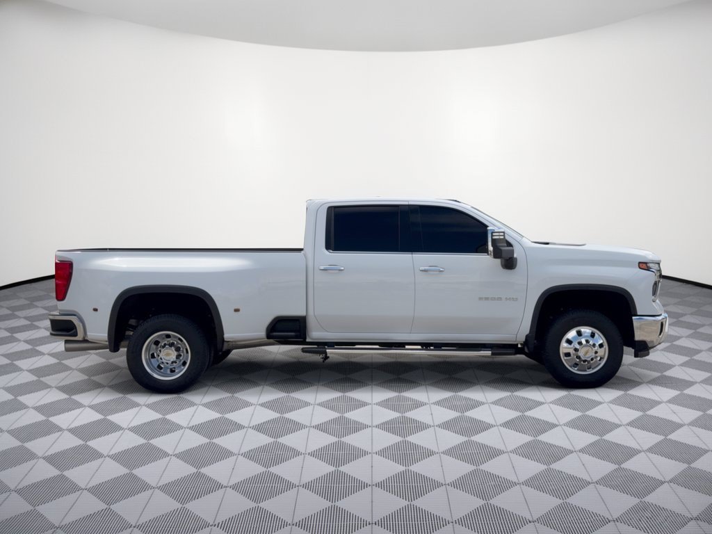 Used 2025 Chevrolet Silverado 3500 LTZ w/ LTZ Convenience Package AWD/4WD image 8