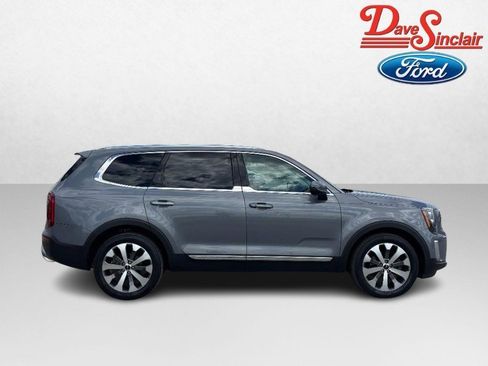 Used 2022 Kia Telluride EX w/ EX Premium Package FWD image 5