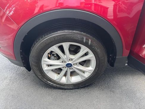 Used 2018 Ford Escape SE w/ Ford Safe & Smart Package AWD/4WD image 10