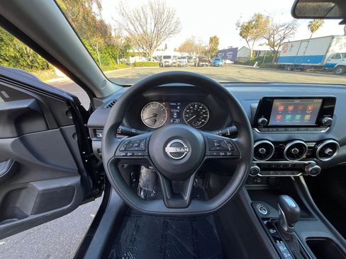 Used 2025 Nissan Sentra S image 32