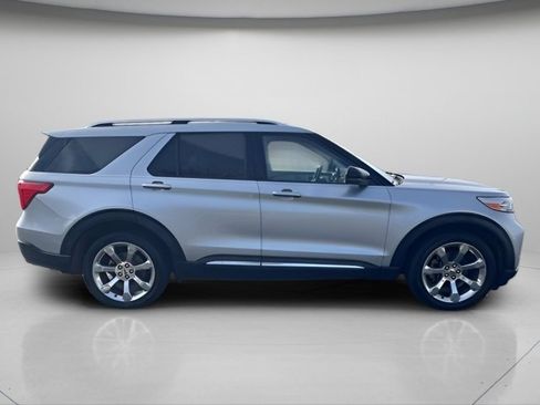 Used 2020 Ford Explorer Platinum w/ Premium Technology Package image 5