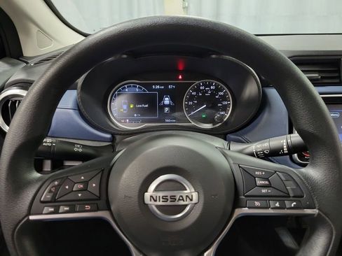 Used 2025 Nissan Versa SV FWD image 14