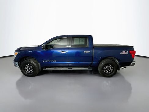 Used 2018 Nissan Titan SV AWD/4WD image 4