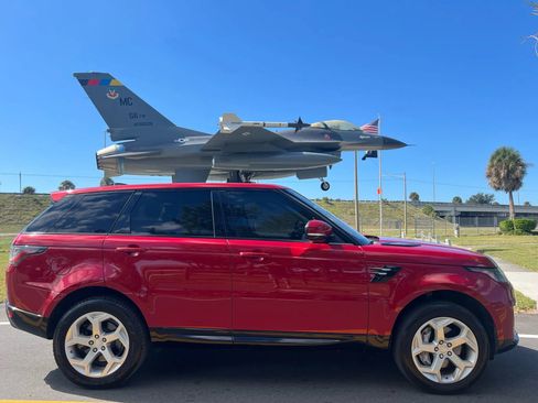 Used 2018 Land Rover Range Rover Sport HSE image 1