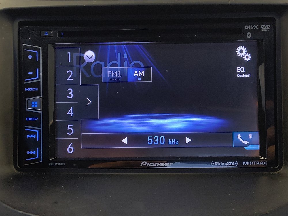 Used 2015 Hyundai Elantra SE FWD image 25