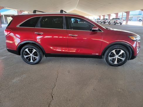 Used 2018 Kia Sorento EX AWD/4WD image 6
