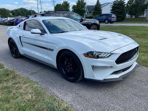Used 2019 Ford Mustang GT Premium w/ Equipment Group 401A RWD image 7