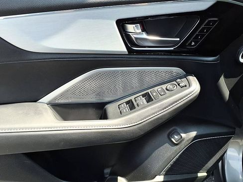 Used 2024 Acura MDX SH-AWD w/ Technology Package image 11