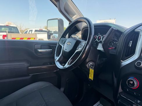 Used 2022 Chevrolet Silverado 2500 LT w/ Fleet Comfort Package AWD/4WD image 17