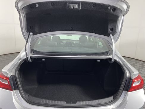 Used 2020 Chevrolet Malibu LS FWD image 32
