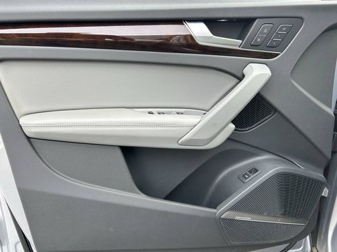 Used 2019 Audi Q5 2.0T Premium Plus w/ Premium Plus Package AWD/4WD image 34