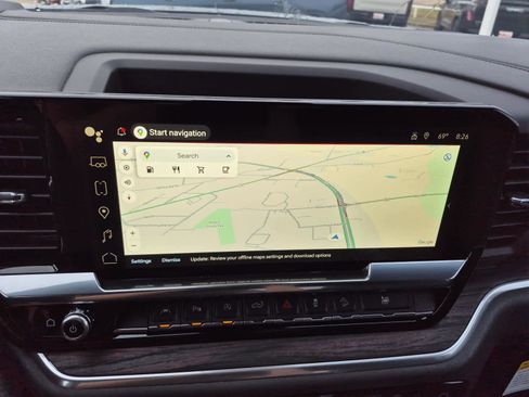 New 2026 GMC Sierra 1500 SLT image 16