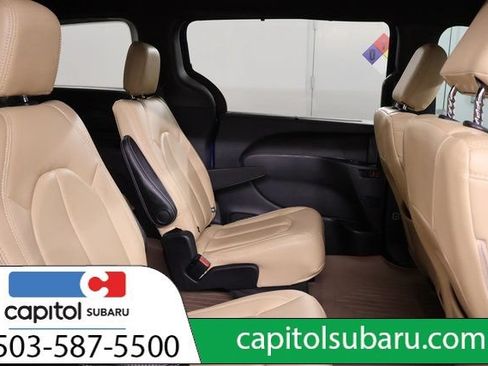 Used 2019 Chrysler Pacifica Touring Plus w/ S Appearance Package FWD image 27