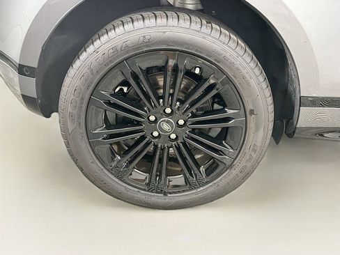Used 2026 Land Rover Range Rover Evoque Dynamic SE AWD/4WD image 36