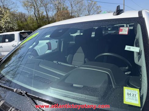 Used 2022 Chevrolet Silverado 1500 RST AWD/4WD image 33