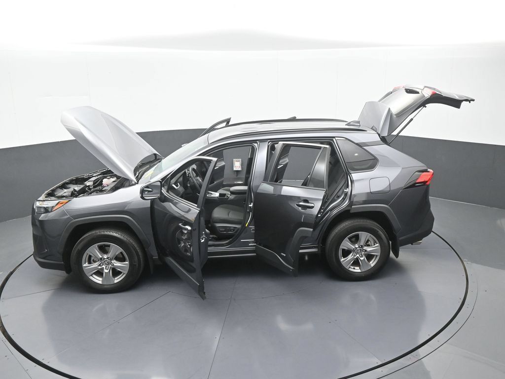 Used 2024 Toyota RAV4 XLE AWD/4WD image 59