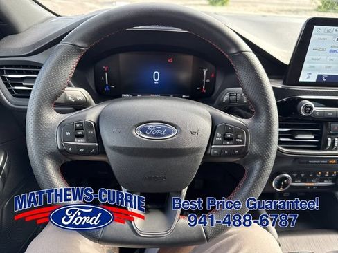 Used 2025 Ford Escape ST-Line AWD/4WD image 16