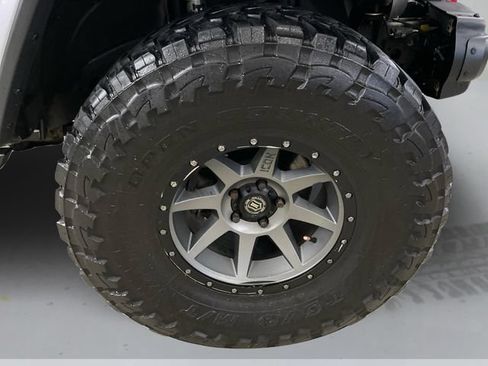 Used 2018 Jeep Wrangler Unlimited Rubicon AWD/4WD image 16