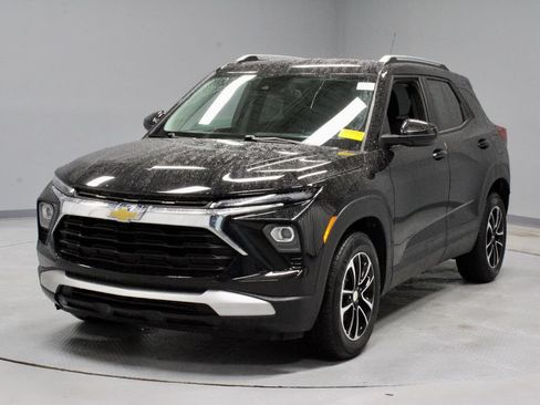 Used 2025 Chevrolet TrailBlazer LT FWD image 6