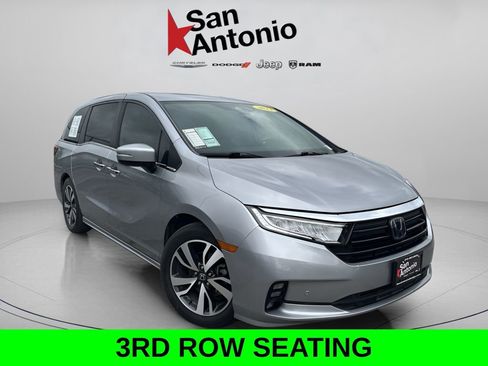 Used 2021 Honda Odyssey Touring image 2