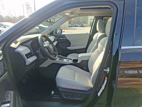 Used 2024 Mitsubishi Outlander SEL image 15