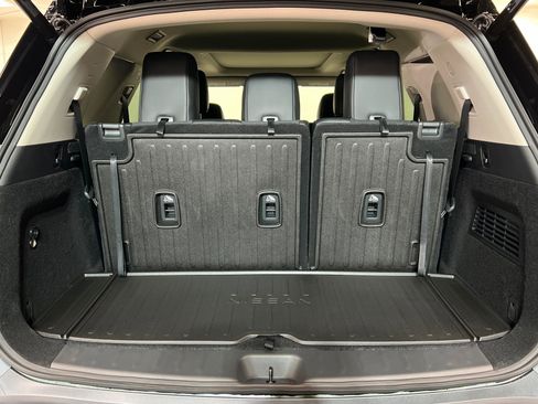 New 2026 Nissan Pathfinder Platinum image 23