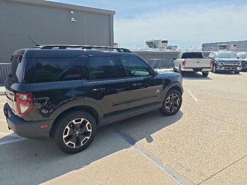Used 2022 Ford Bronco Sport Outer Banks w/ Tech Package AWD/4WD image 3
