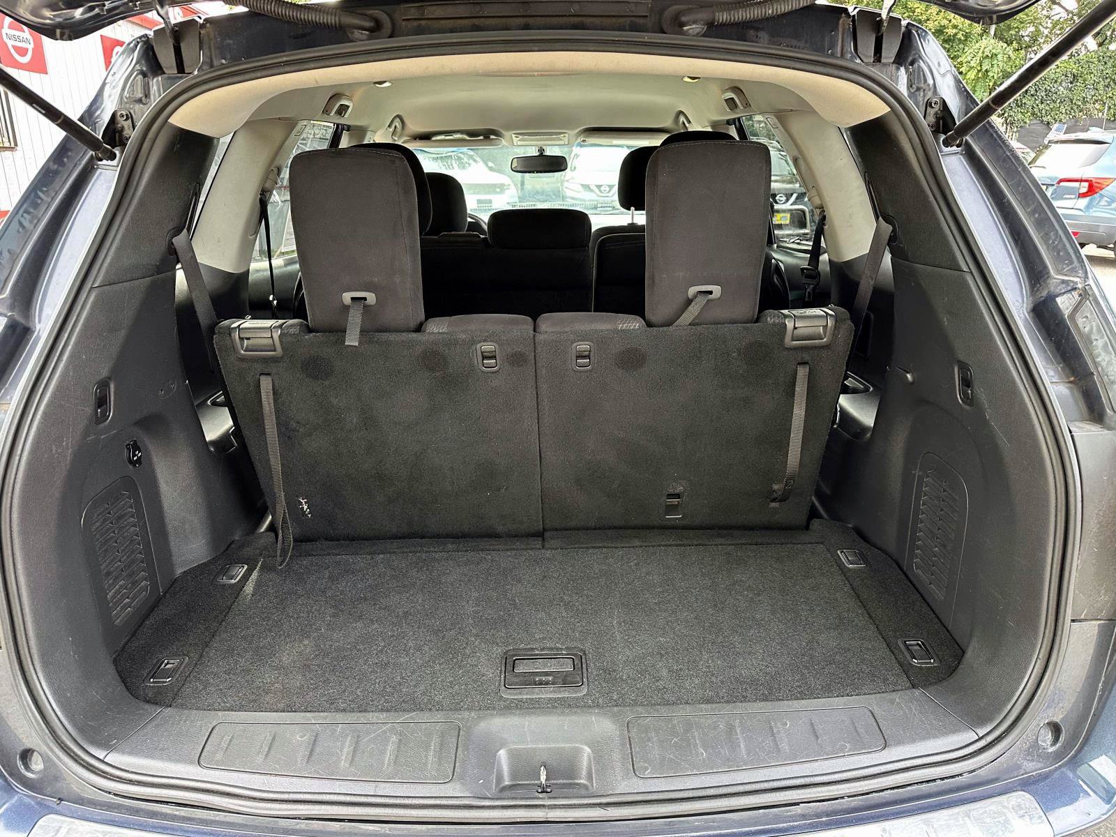 Used 2015 Nissan Pathfinder SV w/ Cargo Package FWD image 13