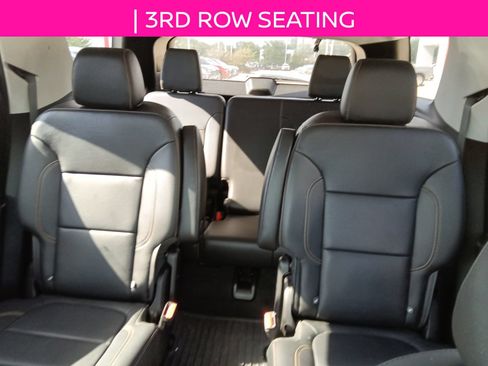Used 2019 Chevrolet Traverse LT w/ LT Premium Package FWD image 17
