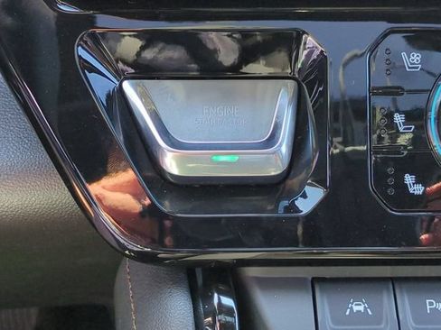 New 2026 GMC Sierra 1500 AT4 w/ AT4 Premium Package AWD/4WD image 17