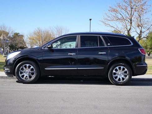 Used 2016 Buick Enclave Leather image 3
