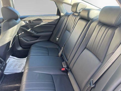 Used 2022 Honda Accord EX-L image 11