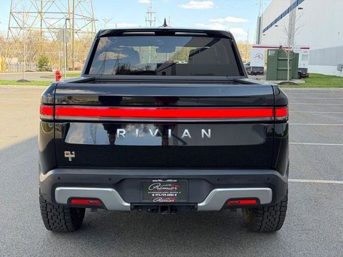 Used 2022 Rivian R1T Adventure image 7